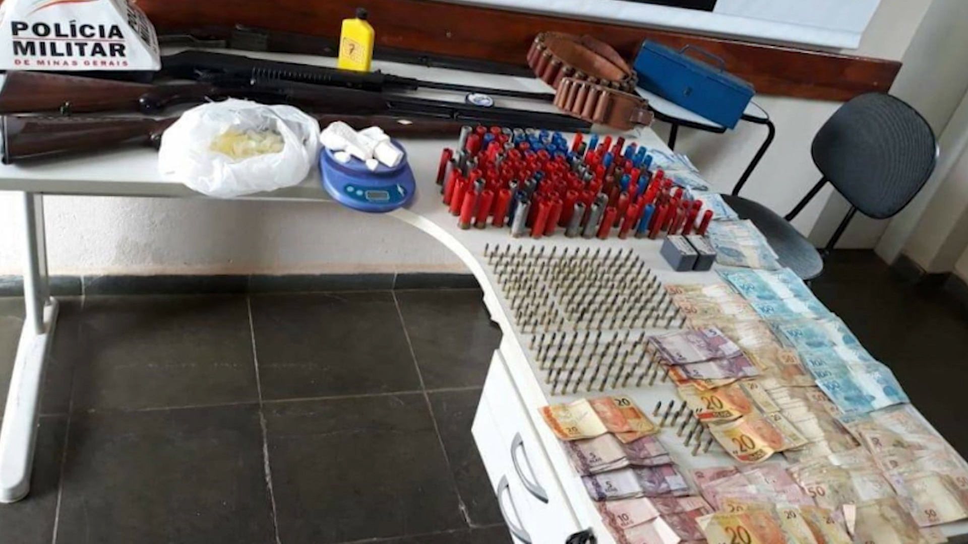 Três Pontas: homem é preso com armas e drogas